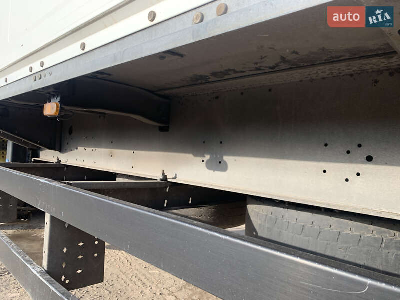 Фургон полуприцеп Schmitz Cargobull SKO 24 2008 в Одессе