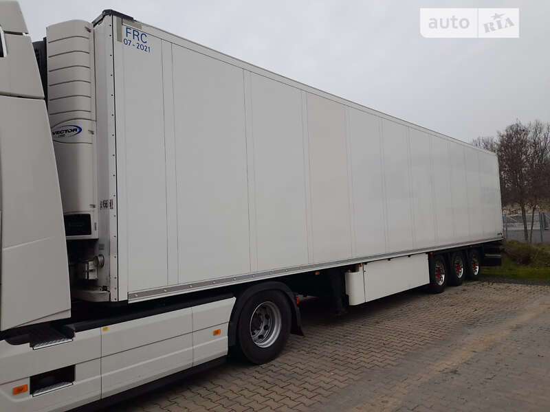 Рефрижератор напівпричіп Schmitz Cargobull SKO 24 2015 в Іршаві