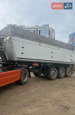 Самосвал полуприцеп Schmitz Cargobull SKO 24 2010 в 