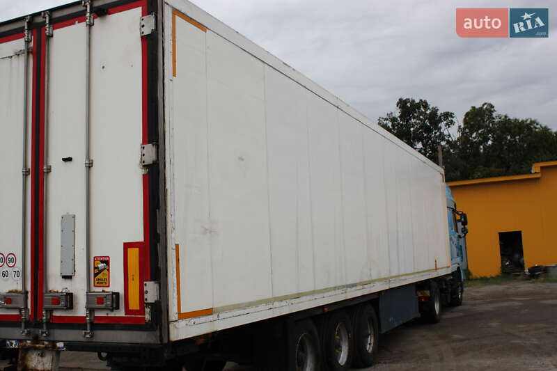 Рефрижератор полуприцеп Schmitz Cargobull SKO 24 2004 в Черкассах