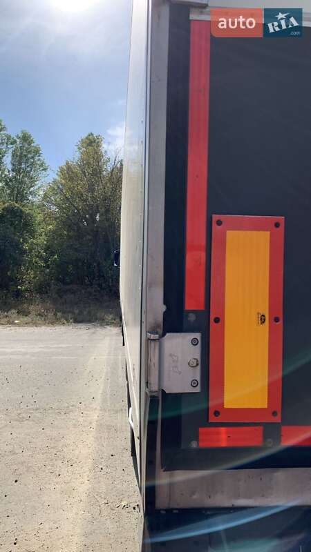 Рефрижератор полуприцеп Schmitz Cargobull SKO 24 2007 в Нежине