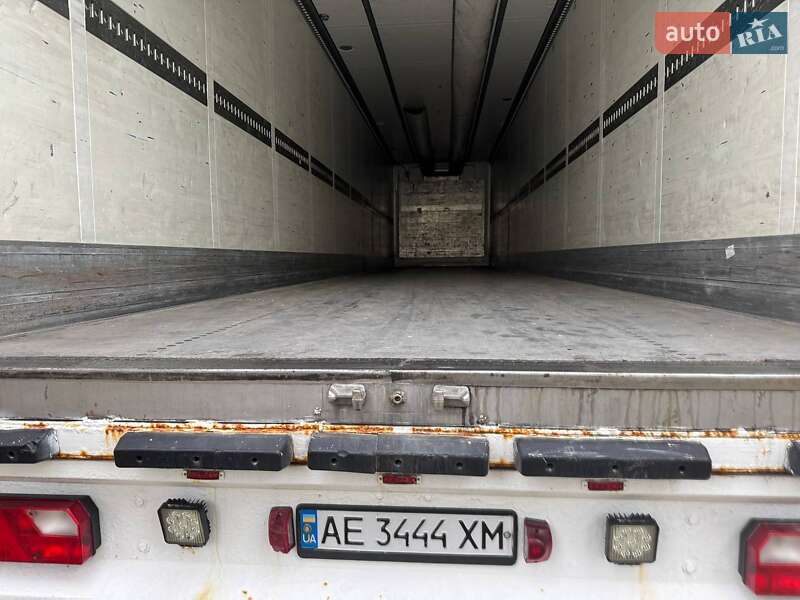 Рефрижератор напівпричіп Schmitz Cargobull SKO 24 2001 в Любомлі