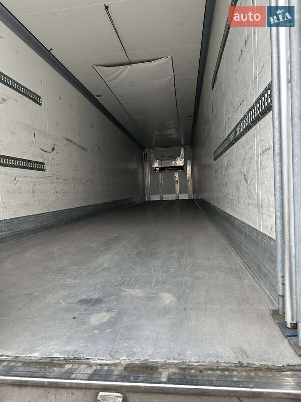 Рефрижератор напівпричіп Schmitz Cargobull SKO 24 2006 в Харкові