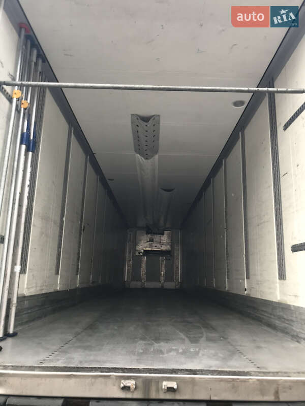 Рефрижератор полуприцеп Schmitz Cargobull SKO 24 2004 в Тернополе