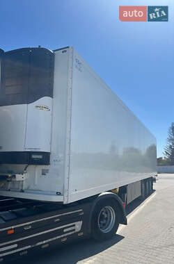 Рефрижератор полуприцеп Schmitz Cargobull SKO 24 2007 в Черновцах