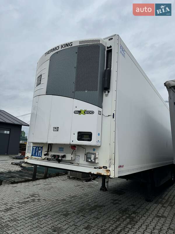 Рефрижератор полуприцеп Schmitz Cargobull SKO 24 2010 в Черновцах