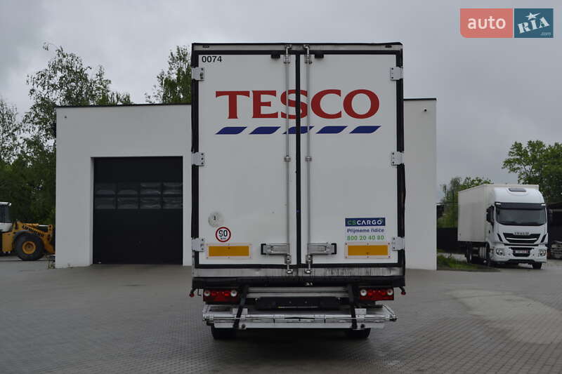 Изотермическая будка Schmitz Cargobull SKO 24 2006 в Хусте