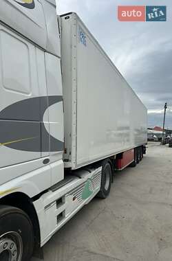 Рефрижератор полуприцеп Schmitz Cargobull SKO 24 2005 в 