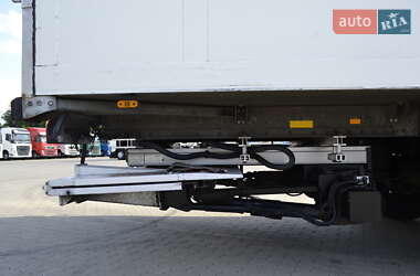 Рефрижератор напівпричіп Schmitz Cargobull SKO 24 2006 в Хусті