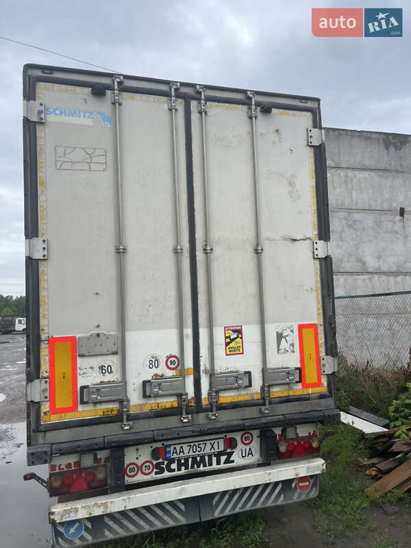 Рефрижератор полуприцеп Schmitz Cargobull SKO 24 2004 в Киеве