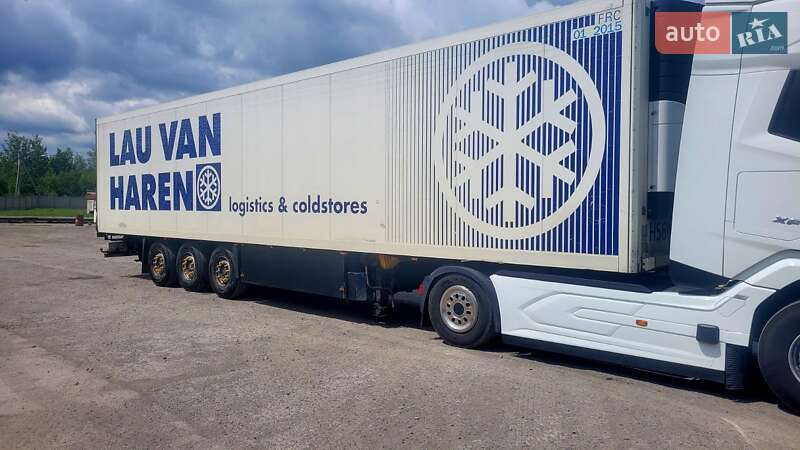 Рефрижератор Schmitz Cargobull SKO 24 2003 в Новояворовске