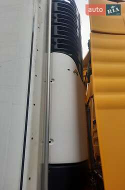 Рефрижератор напівпричіп Schmitz Cargobull SKO 24 2002 в 