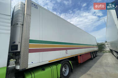 Рефрижератор полуприцеп Schmitz Cargobull SKO 24 2012 в Киеве