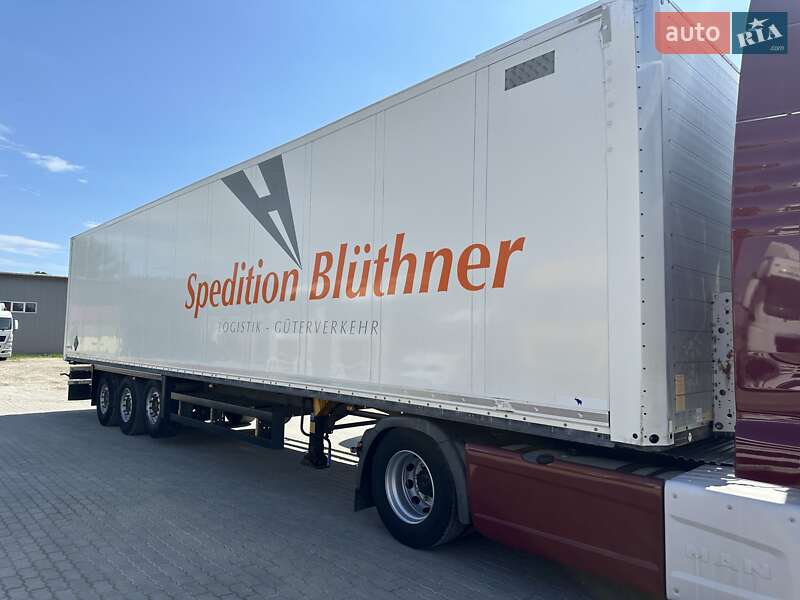 Изотермическая будка Schmitz Cargobull SKO 24 2013 в Калуше