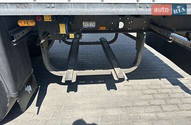 Изотермическая будка Schmitz Cargobull SKO 24 2013 в 