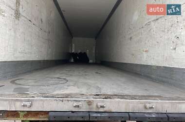 Изотермическая будка Schmitz Cargobull SKO 24 2003 в 