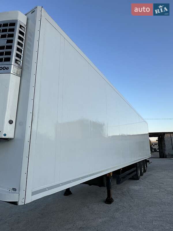 Рефрижератор напівпричіп Schmitz Cargobull SKO 24 2006 в Дніпрі