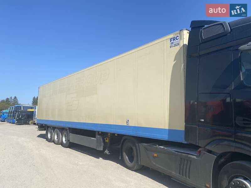 Рефрижератор полуприцеп Schmitz Cargobull SKO 24 2011 в Черновцах