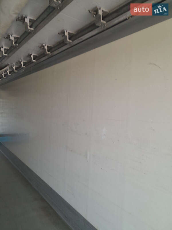 Рефрижератор полуприцеп Schmitz Cargobull SKO 24 2007 в Киеве фото 3 Рефрижератор полуприцеп Schmitz Cargobull SKO 24 2007 в Киеве