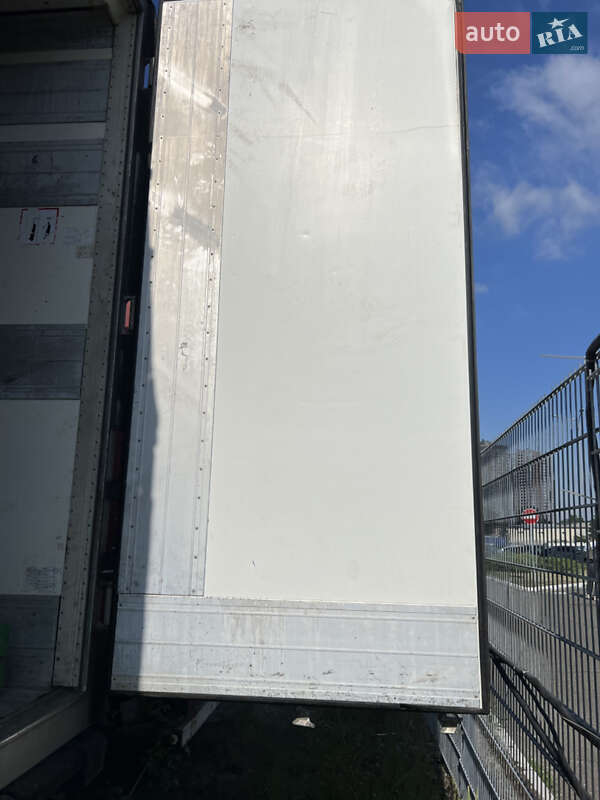 Рефрижератор полуприцеп Schmitz Cargobull SKO 24 2007 в Киеве фото 11 Рефрижератор полуприцеп Schmitz Cargobull SKO 24 2007 в Киеве