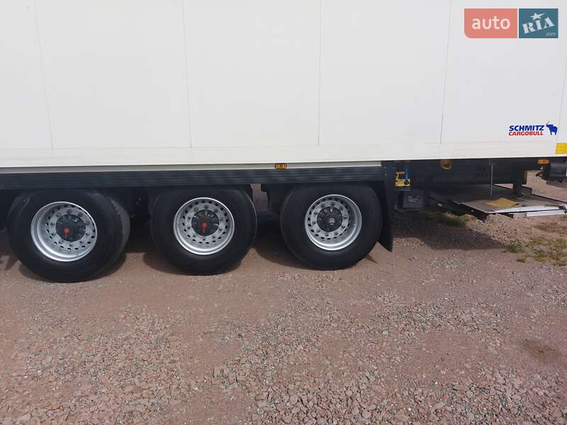 Рефрижератор напівпричіп Schmitz Cargobull SKO 24 2008 в Києві