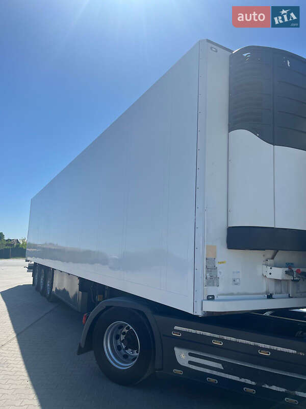 Рефрижератор напівпричіп Schmitz Cargobull SKO 24 2007 в Чернівцях