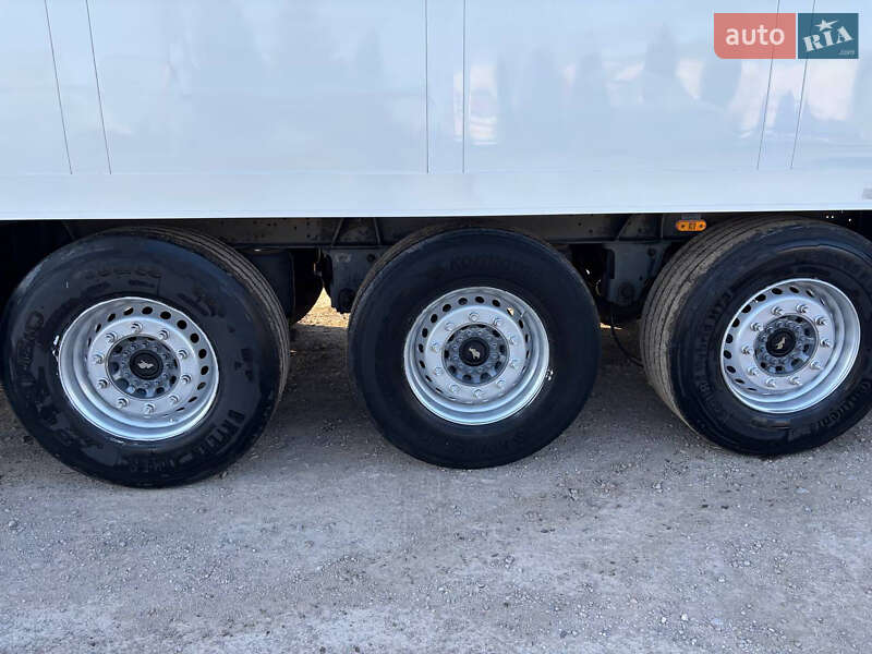 Рефрижератор напівпричіп Schmitz Cargobull SKO 24 2007 в Чернівцях