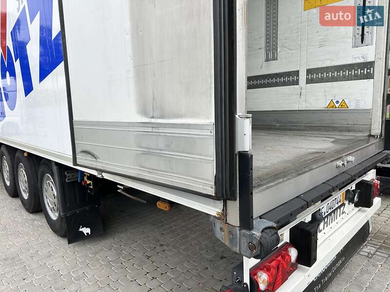 Рефрижератор полуприцеп Schmitz Cargobull SKO 24 2011 в Залещиках