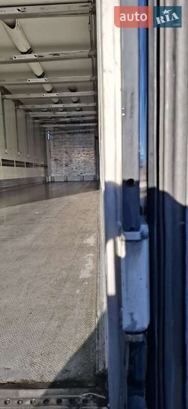 Рефрижератор полуприцеп Schmitz Cargobull SKO 24 2009 в Новомосковске