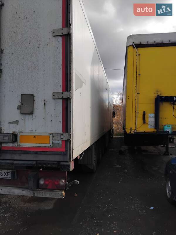 Рефрижератор полуприцеп Schmitz Cargobull SKO 24 2000 в Мукачево