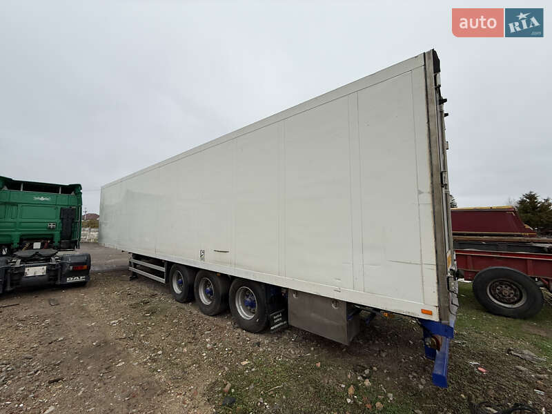 Рефрижератор напівпричіп Schmitz Cargobull SKO 24 2003 в Одесі