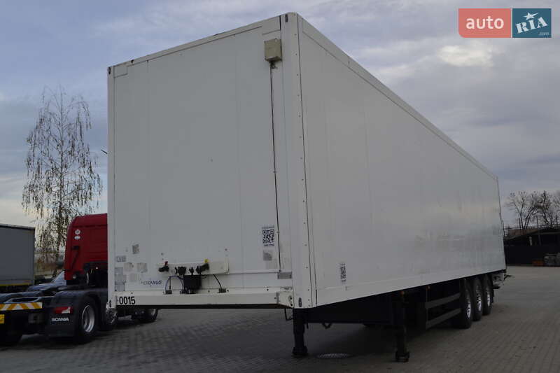 Ізотермічна будка Schmitz Cargobull SKO 24 2003 в Хусті