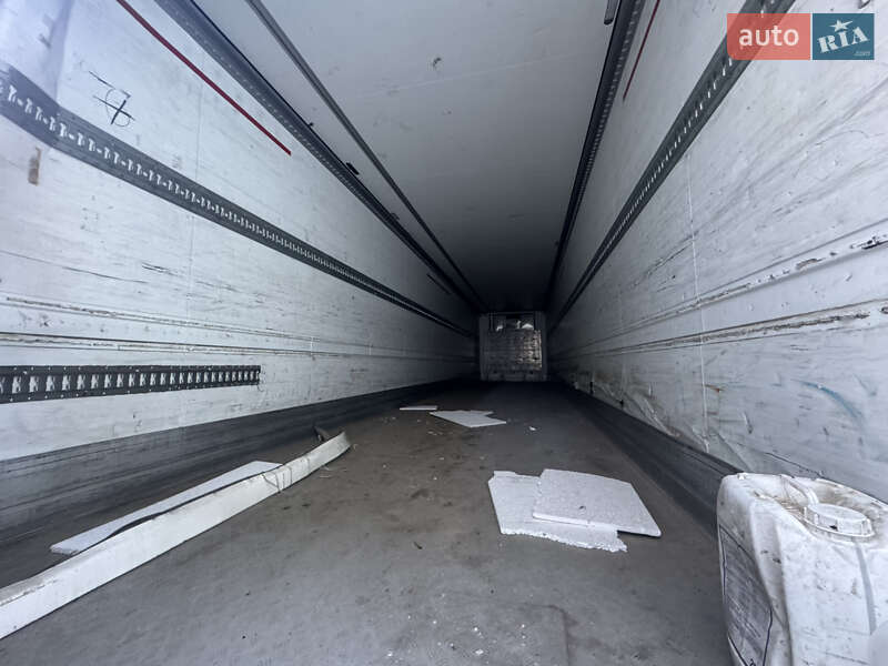 Рефрижератор полуприцеп Schmitz Cargobull SKO 24 2013 в Львове