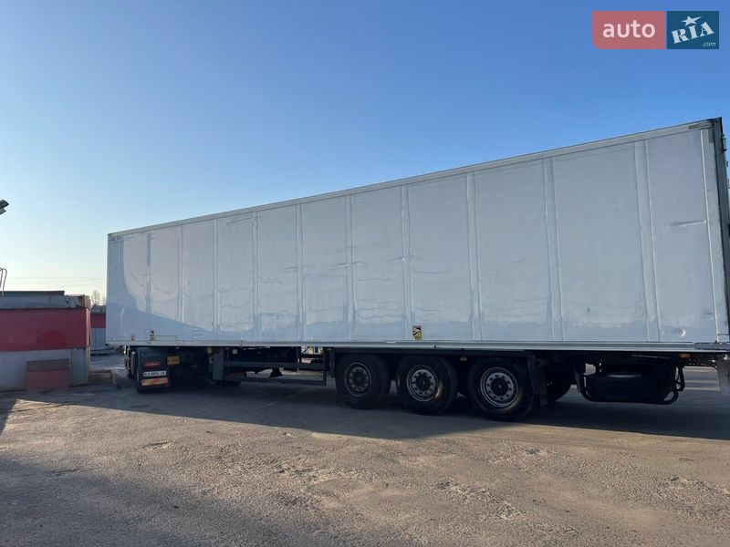 Рефрижератор полуприцеп Schmitz Cargobull SKO 24 2011 в Киеве