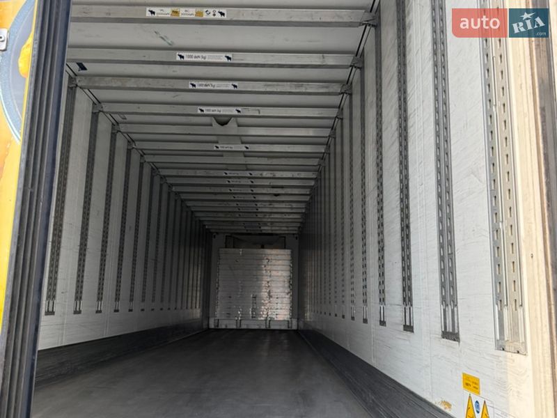 Рефрижератор полуприцеп Schmitz Cargobull SKO 24 2012 в Хотине