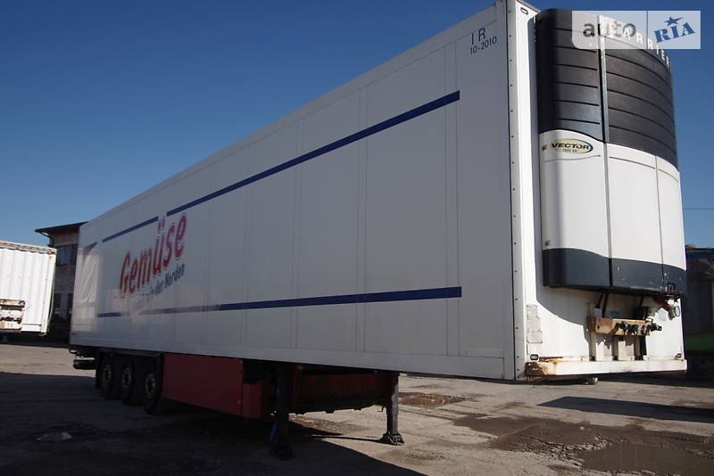 Рефрижератор полуприцеп Schmitz Cargobull SKO 2004 в Львове