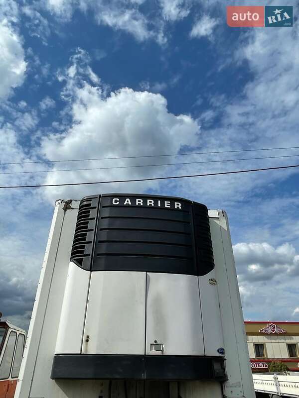 Рефрижератор полуприцеп Schmitz Cargobull SKO 2002 в Покровске