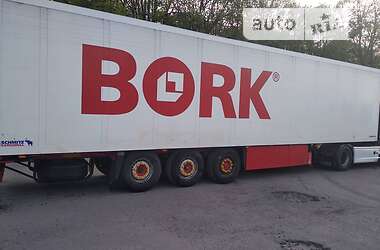 Рефрижератор напівпричіп Schmitz Cargobull SKO 2004 в Вінниці