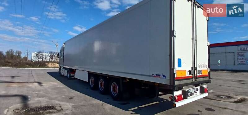 Рефрижератор полуприцеп Schmitz Cargobull SKO 2007 в Чернигове