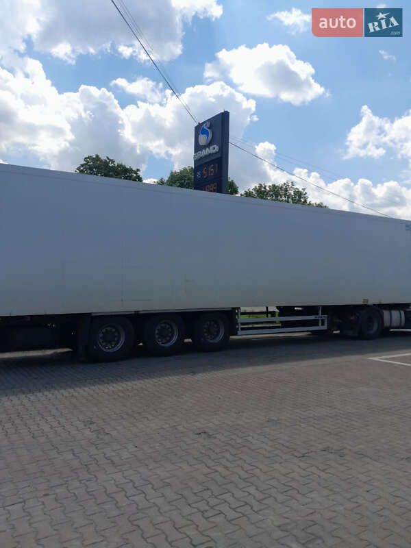 Рефрижератор полуприцеп Schmitz Cargobull SKO 2007 в 