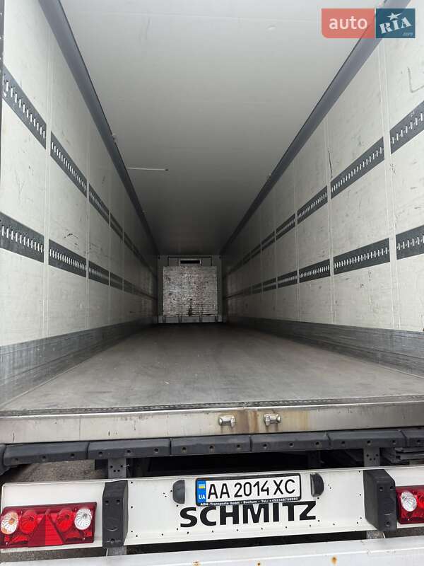 Рефрижератор полуприцеп Schmitz Cargobull SKO 2010 в Киеве