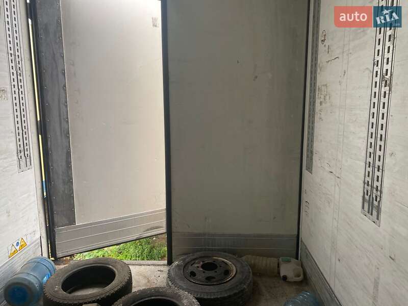 Рефрижератор напівпричіп Schmitz Cargobull SKO 2011 в Чернівцях