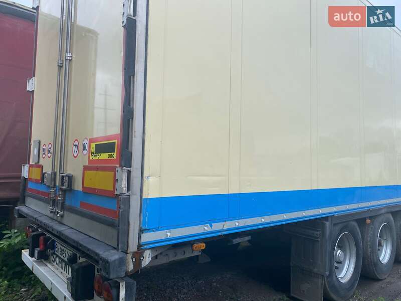 Рефрижератор напівпричіп Schmitz Cargobull SKO 2011 в Чернівцях