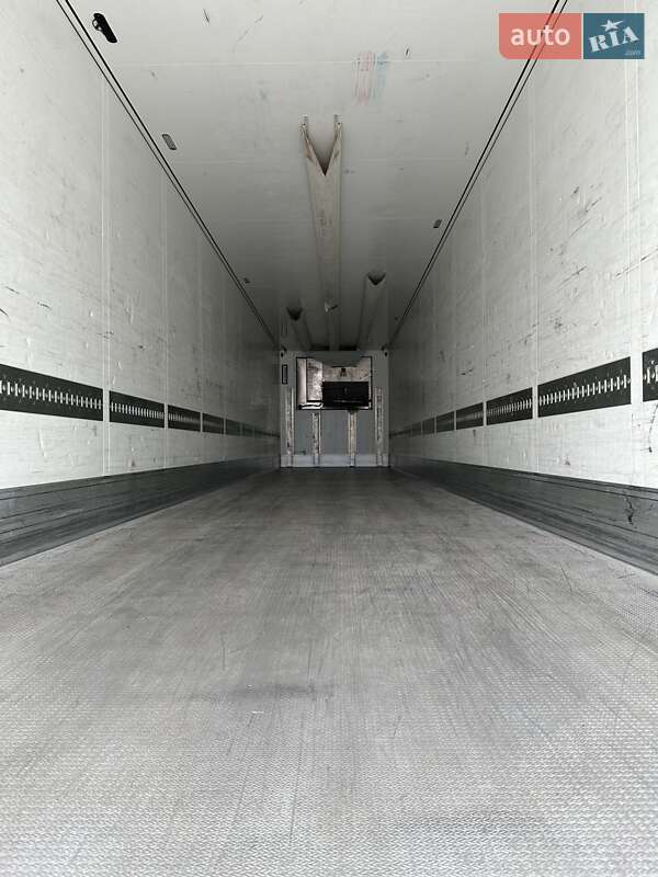 Рефрижератор полуприцеп Schmitz Cargobull SKO 2012 в Николаеве