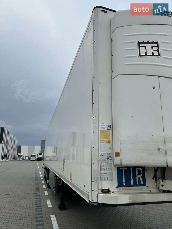 Рефрижератор полуприцеп Schmitz Cargobull SKO 2012 в Николаеве