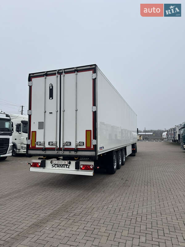 Schmitz Cargobull SKO 2019