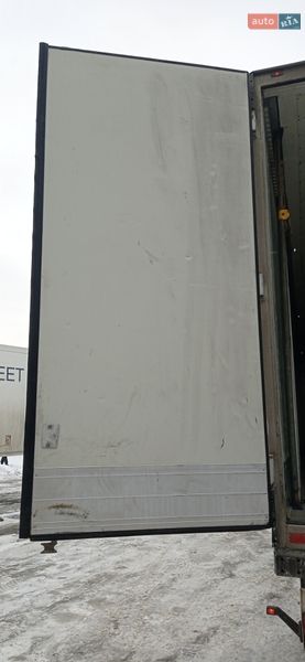 Рефрижератор полуприцеп Schmitz Cargobull SKO 2009 в Киеве