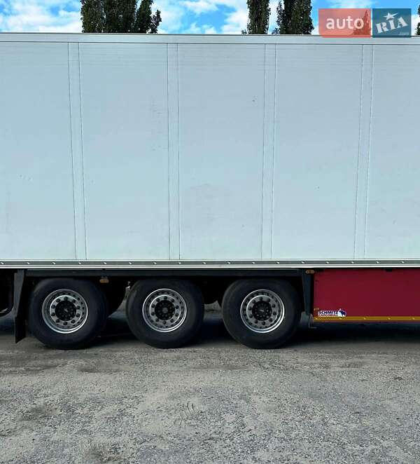 Рефрижератор напівпричіп Schmitz Cargobull SL 2013 в Києві