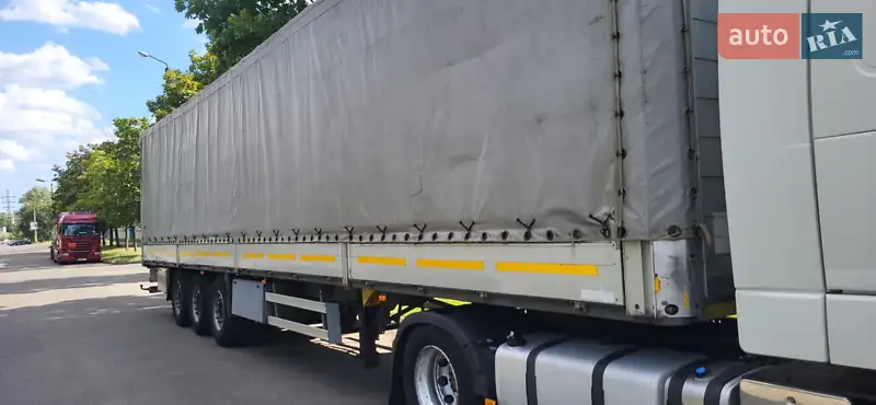Тентованный борт (штора) - полуприцеп Schmitz Cargobull SO1 2002 в 