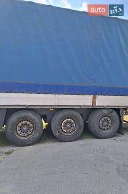 Бортовой полуприцеп Schmitz Cargobull SPR 24 2007 в 